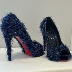 Christian Louboutin Very Prive 120 Peep Toe Heel size 39 Blue Metallic Tinsel